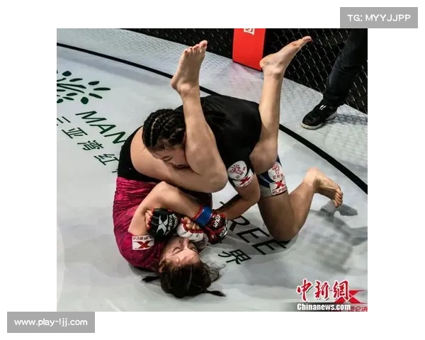 柔术高手邓恩登顶，女子草量级格局重塑掀起地面缠斗新潮